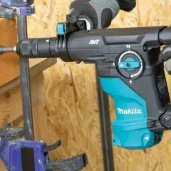Młotowiertarka Hitachi czy Makita – która wybór nie zawiedzie?