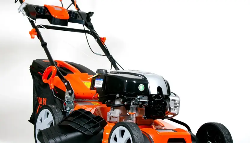 Ile oleju do kosiarki Briggs & Stratton? Sprawdź, by uniknąć problemów