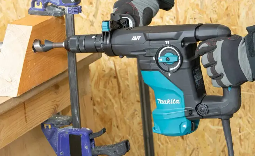 Młotowiertarka Hitachi czy Makita – która wybór nie zawiedzie?