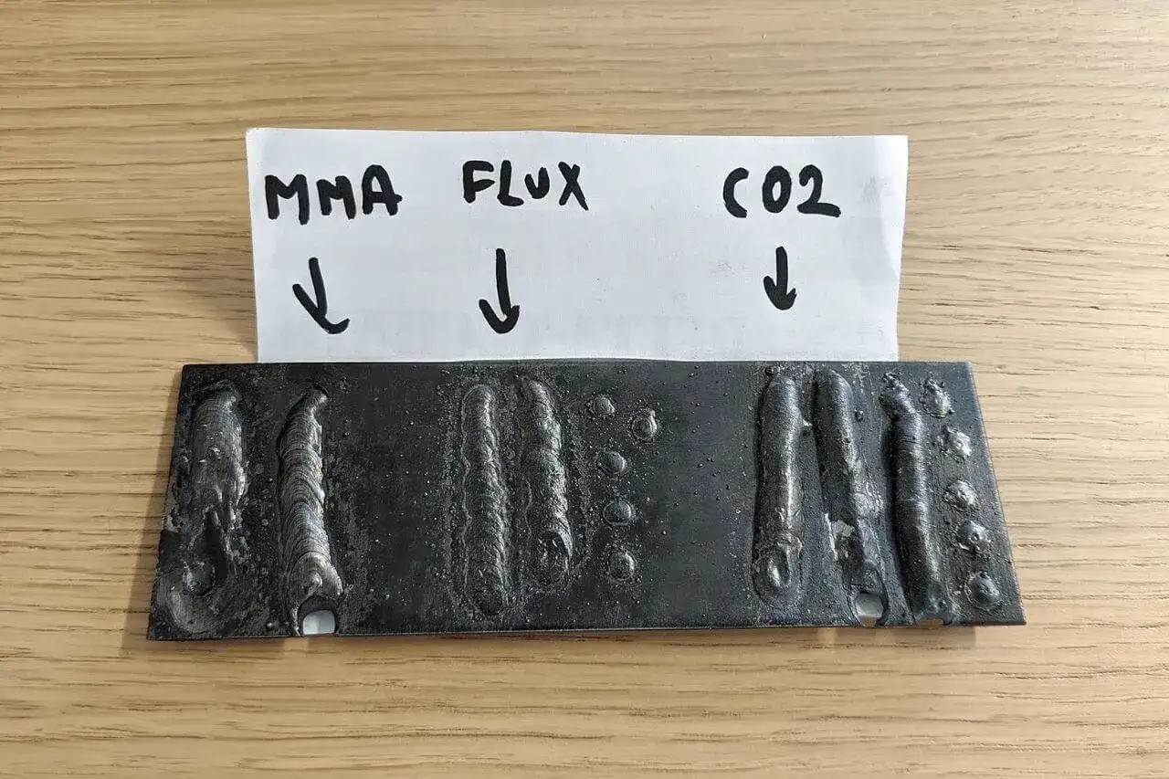 Testy spawania: MMA, drutem samoosłonowym (flux) i CO2. Spawanie migomatem bez gazu (flux) daje ciekawe rezultaty.